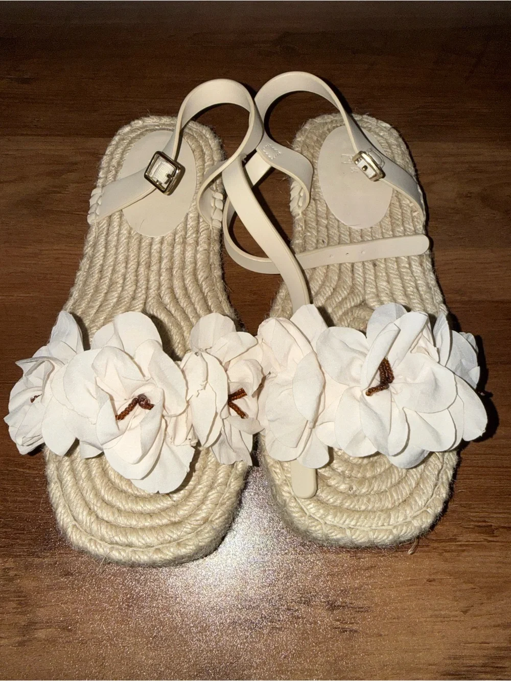 Zara - Jute flower sandals with beaded detail and strap